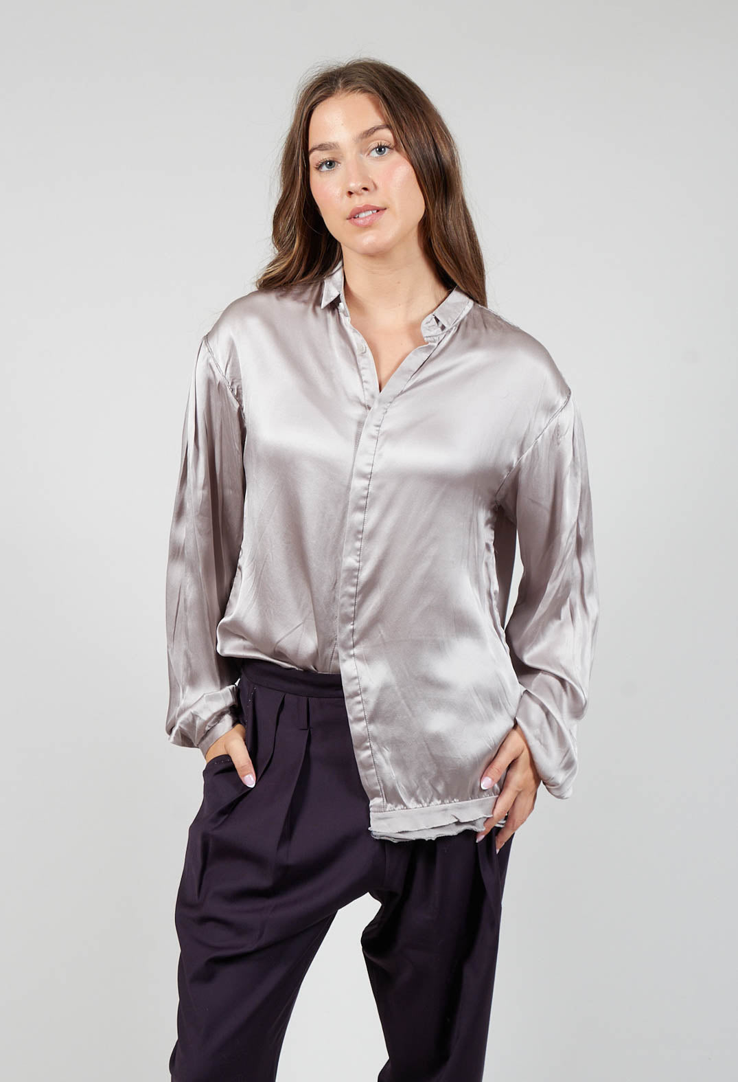 Silk Shirt in Grey Longer U446