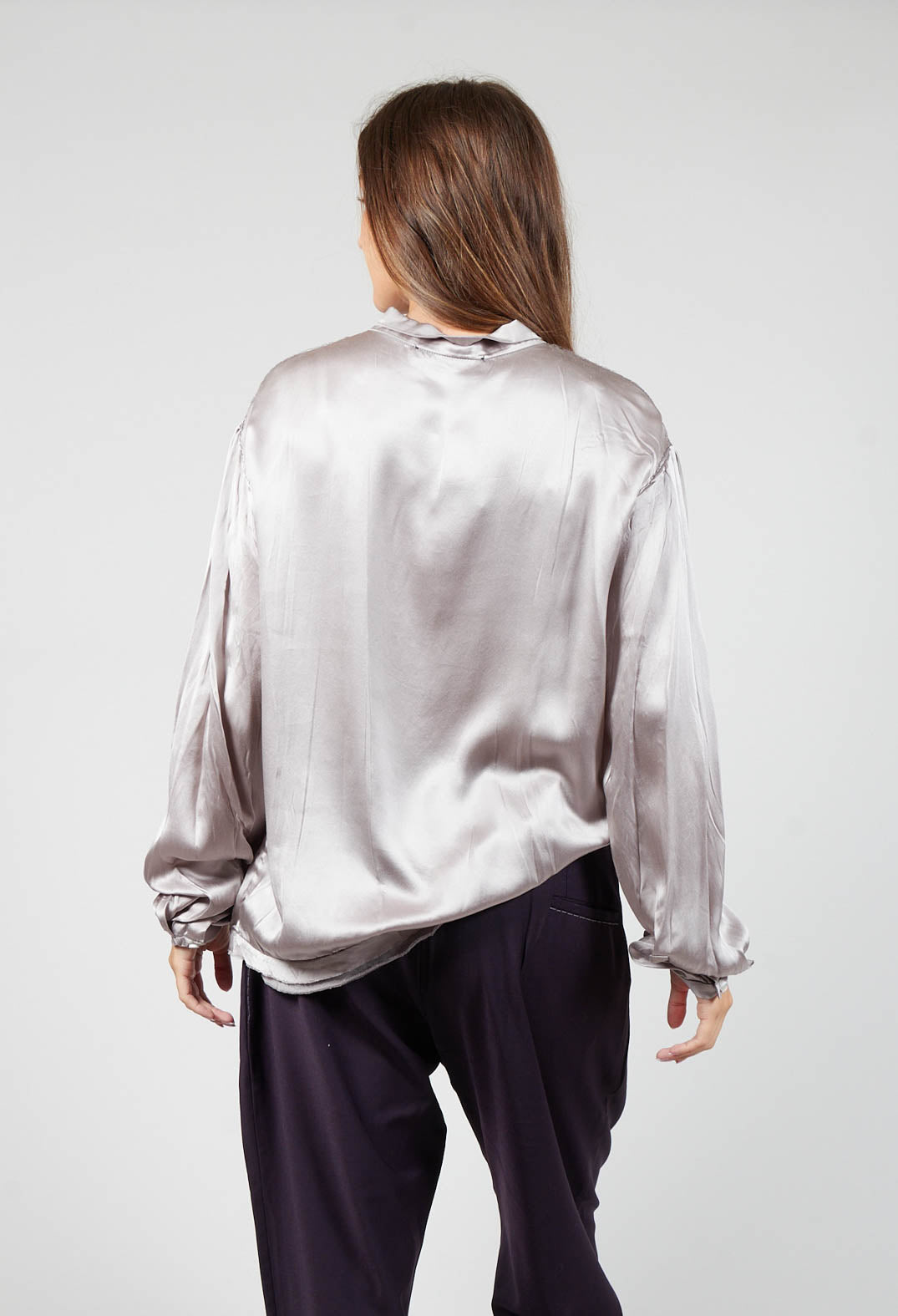 Silk Shirt in Grey Longer U446