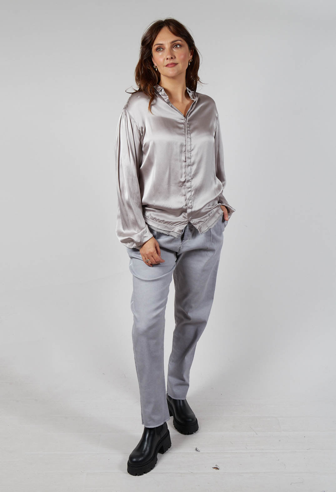 Silk Shirt in Grey Longer U446