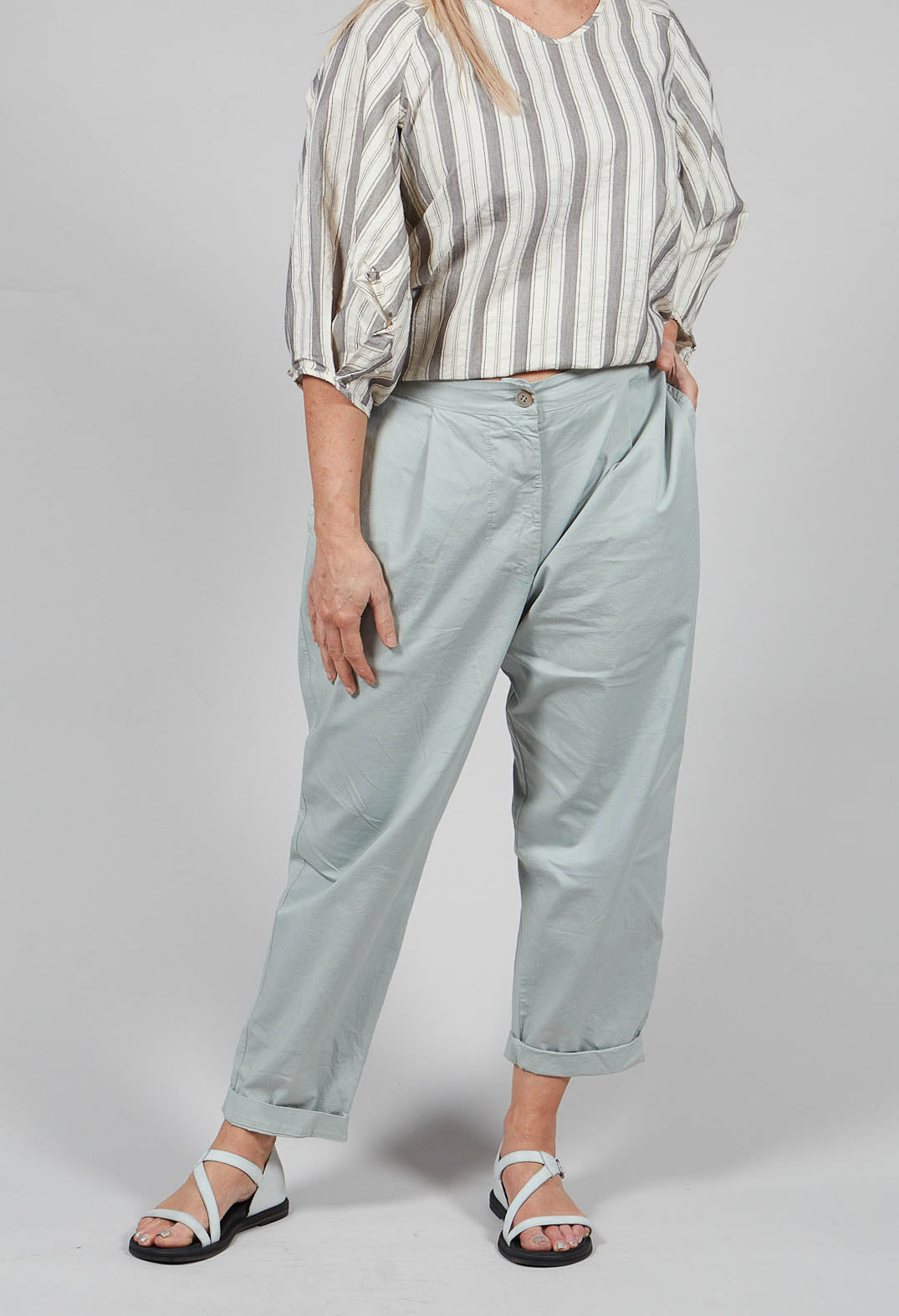 Peg Trousers in Ghiac