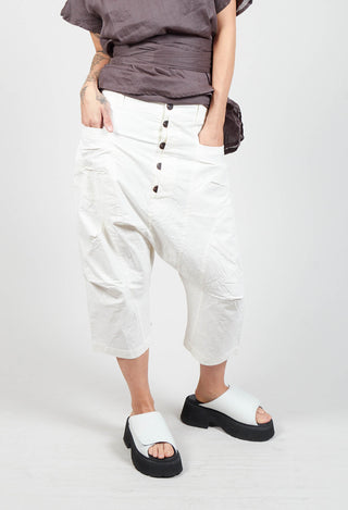 Autonome Cropped Trousers in Naturel