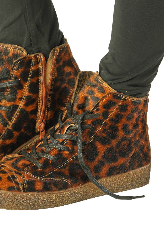 PRE-ORDER - High Top Leather Pumps in Leo Big - 1985202