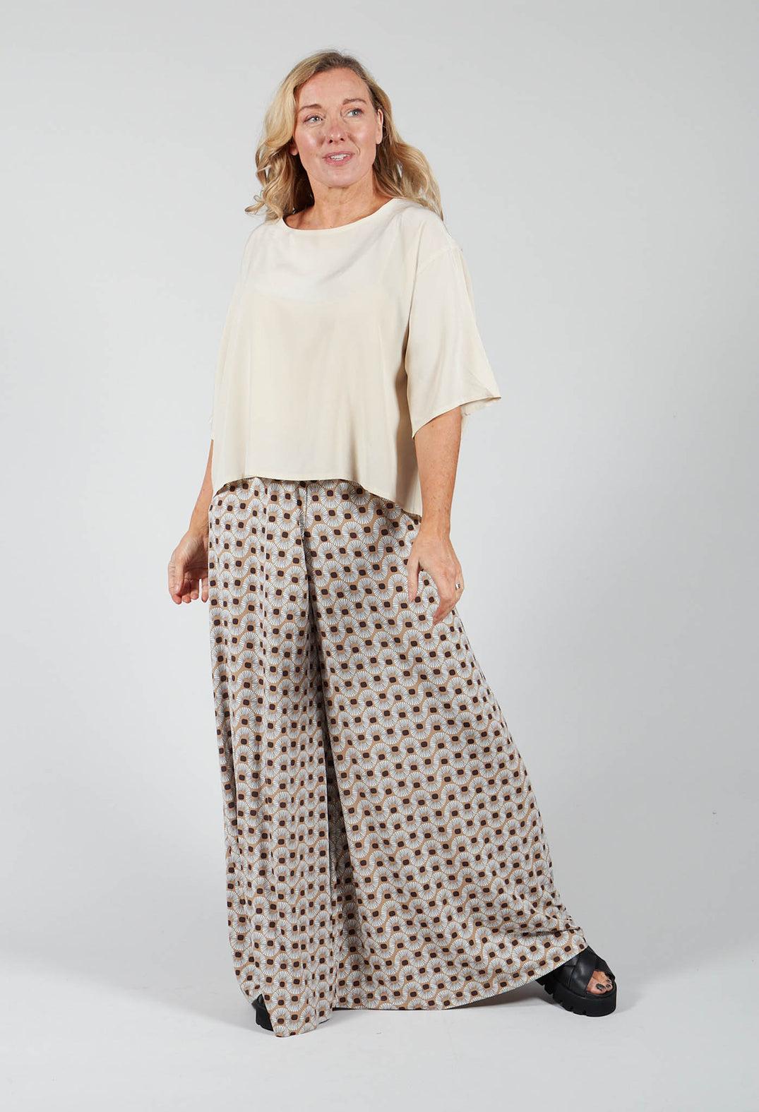 Boxy Cropped Top in Sabbia-Sand