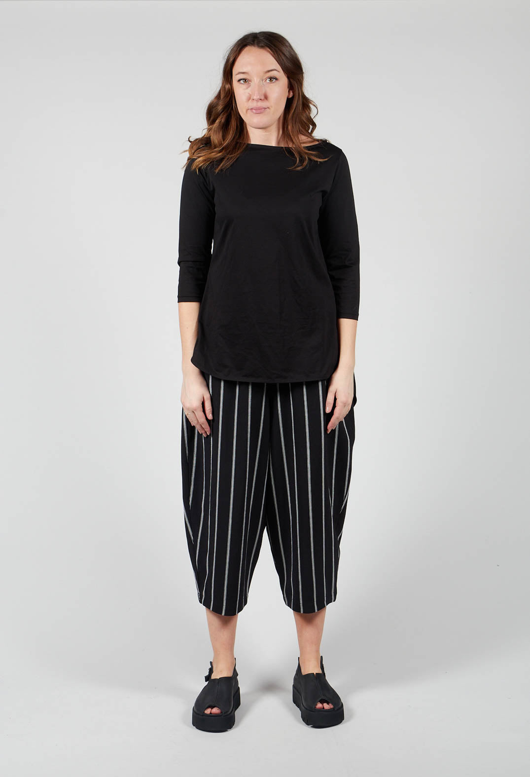 Peg Trousers in Black