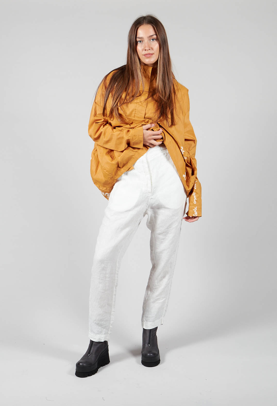 Straight Leg Linen Trousers in Offwhite