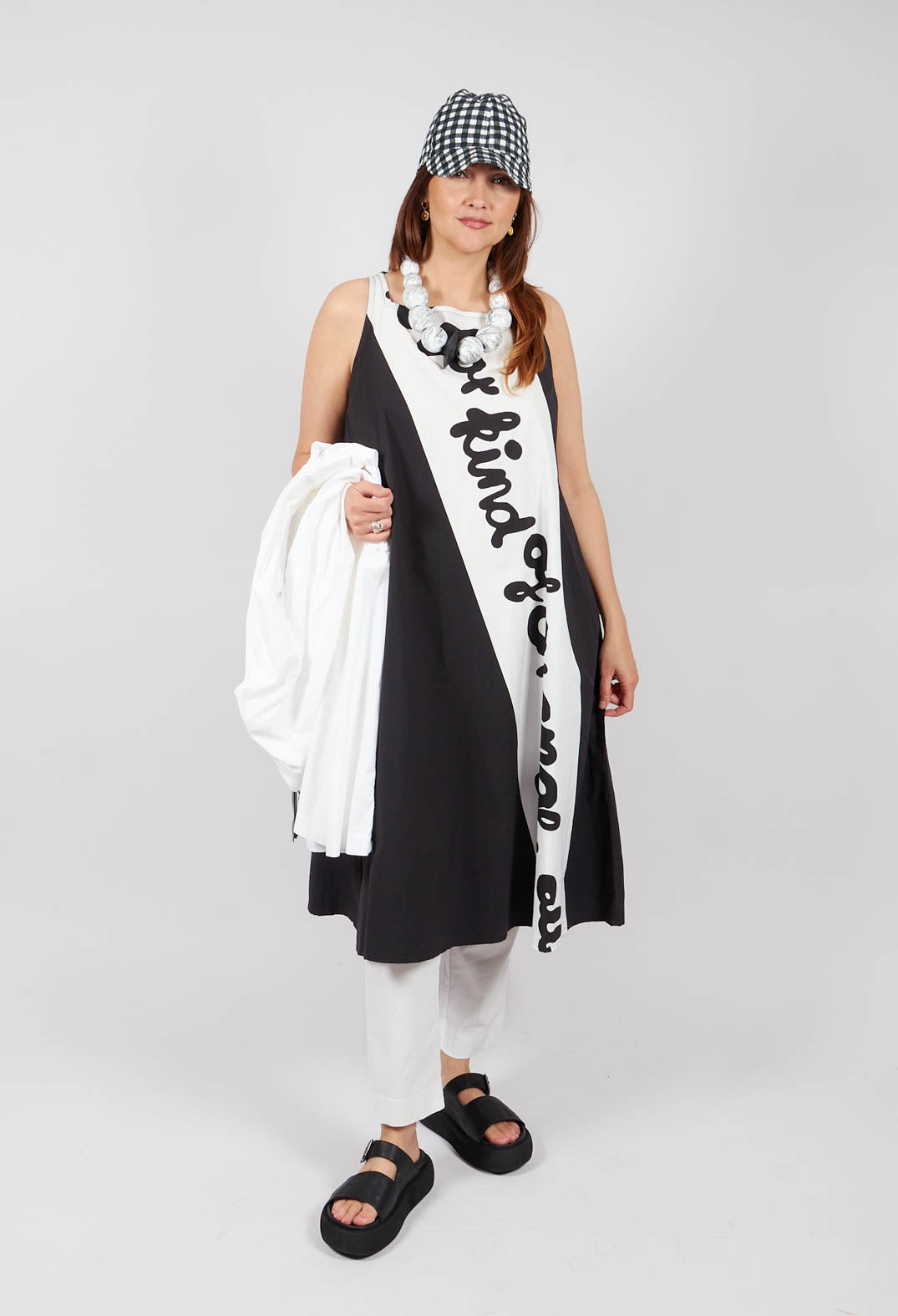 Sleeveless Shift Dress in Black Print
