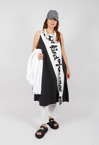 Sleeveless Shift Dress in Black Print