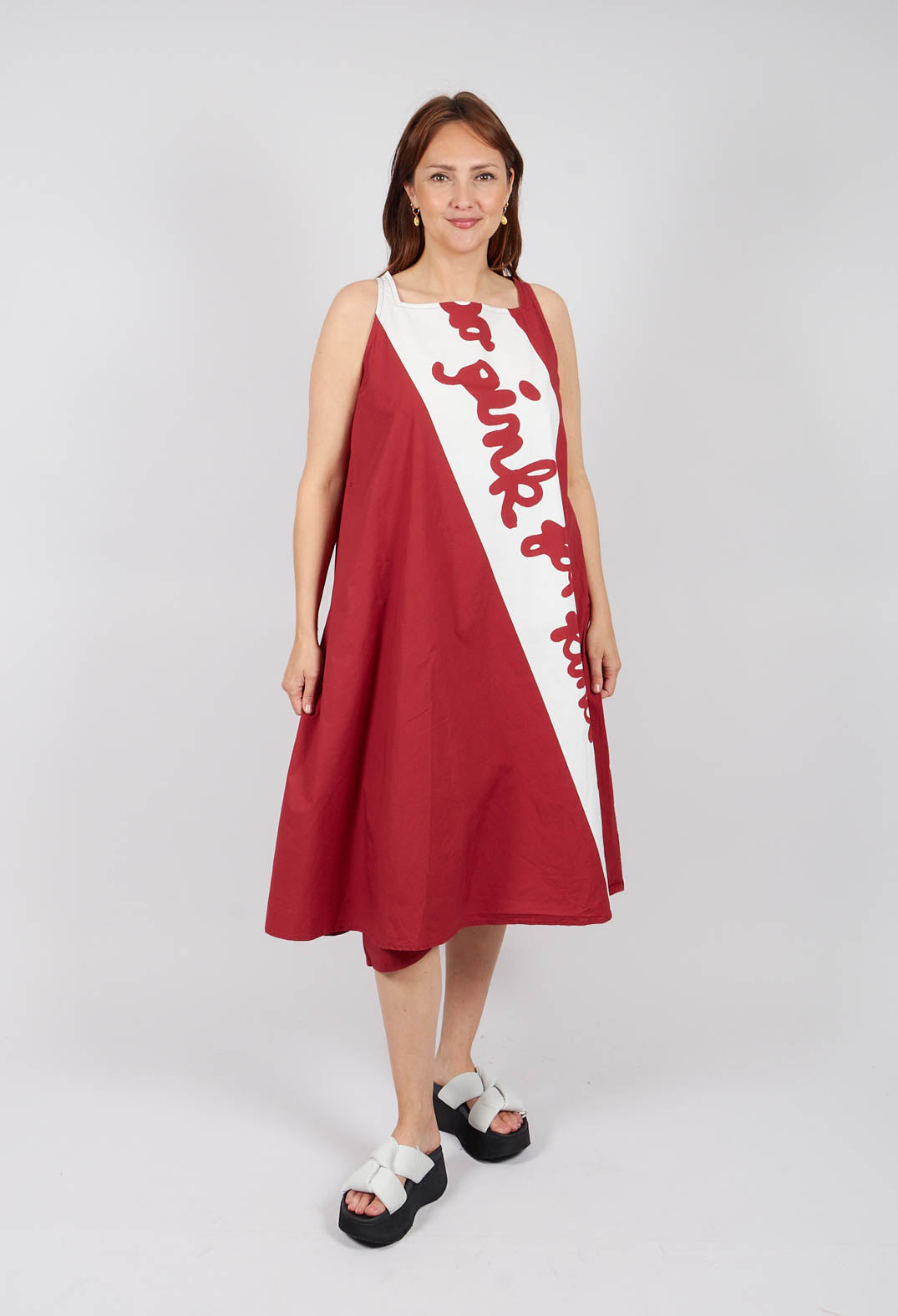 Sleeveless Shift Dress in Berry Print