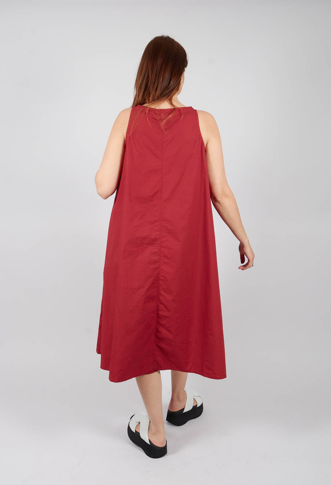 Sleeveless Shift Dress in Berry Print