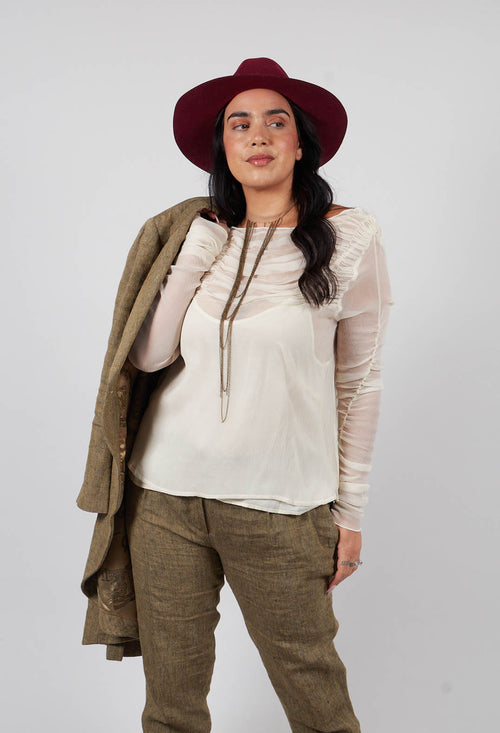 Blusa Queen Blouse in Natural