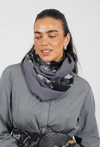 Printed Snood in Purple/Black