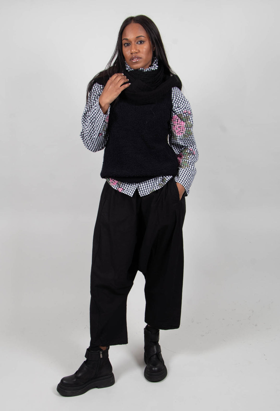 Detailaiv Teddybear Vest Top in Kaviar