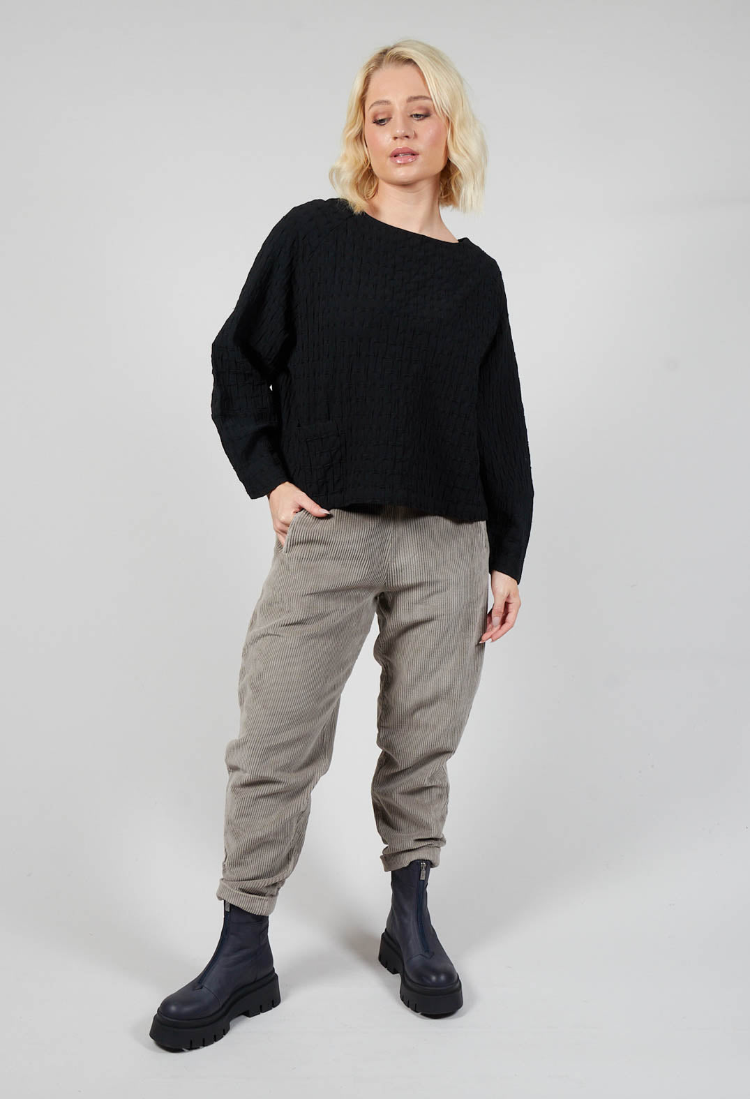 Kuri Textured Top In Black