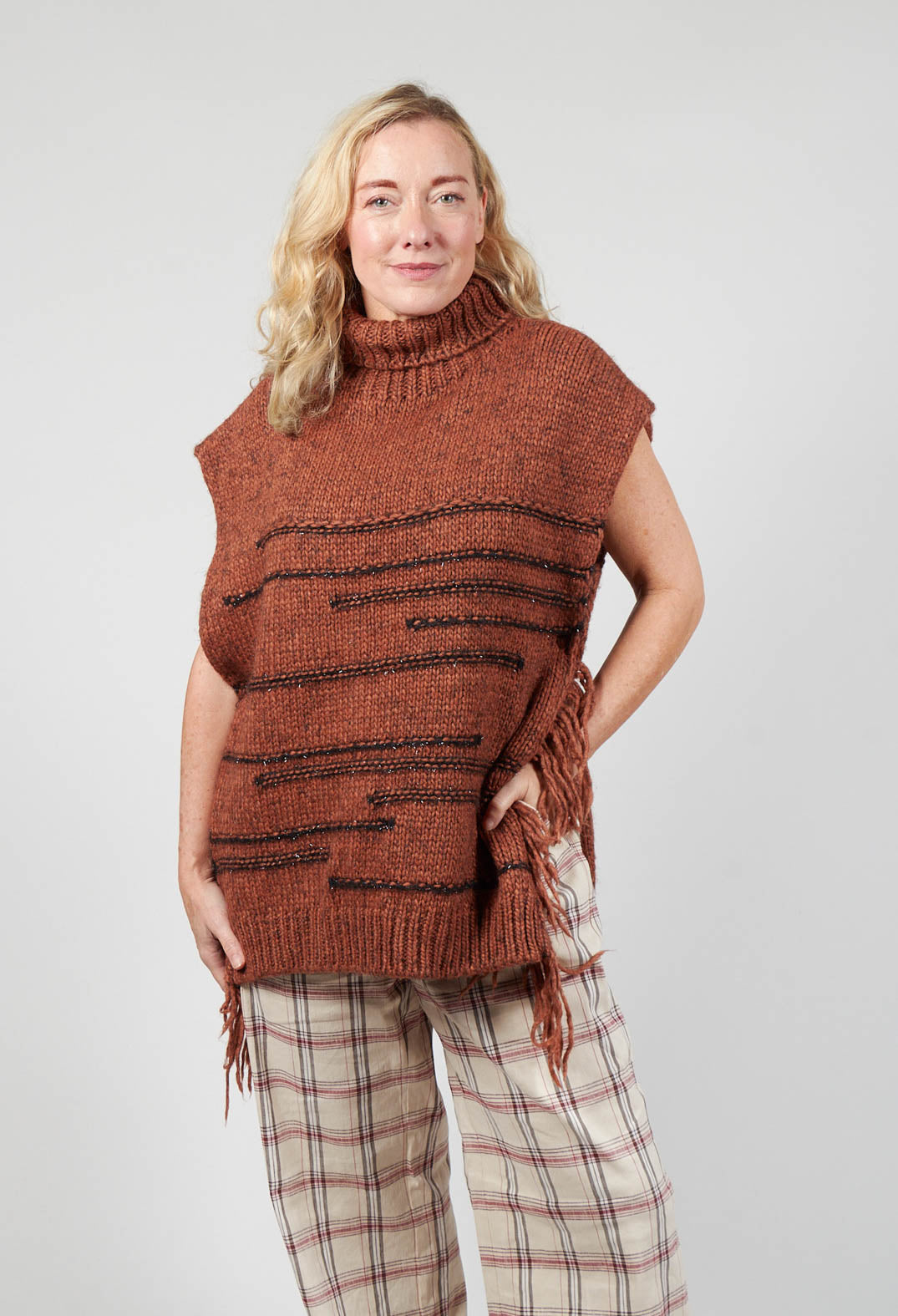 Knitted Cape in Ruggine Rust