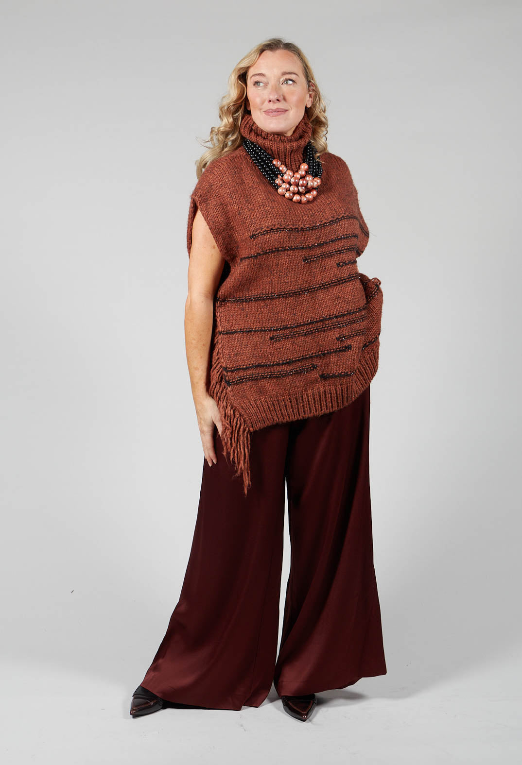 Knitted Cape in Ruggine Rust