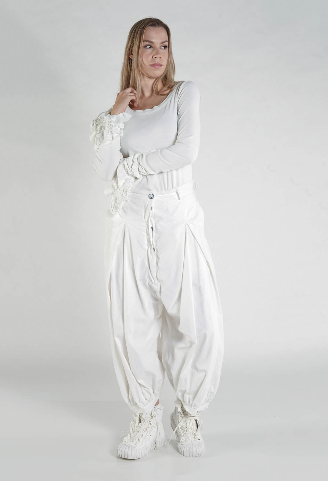 PRE-ORDER - Balloon Trousers in Linen Fog - 2260101 (Pictured in Seafoam Fog)