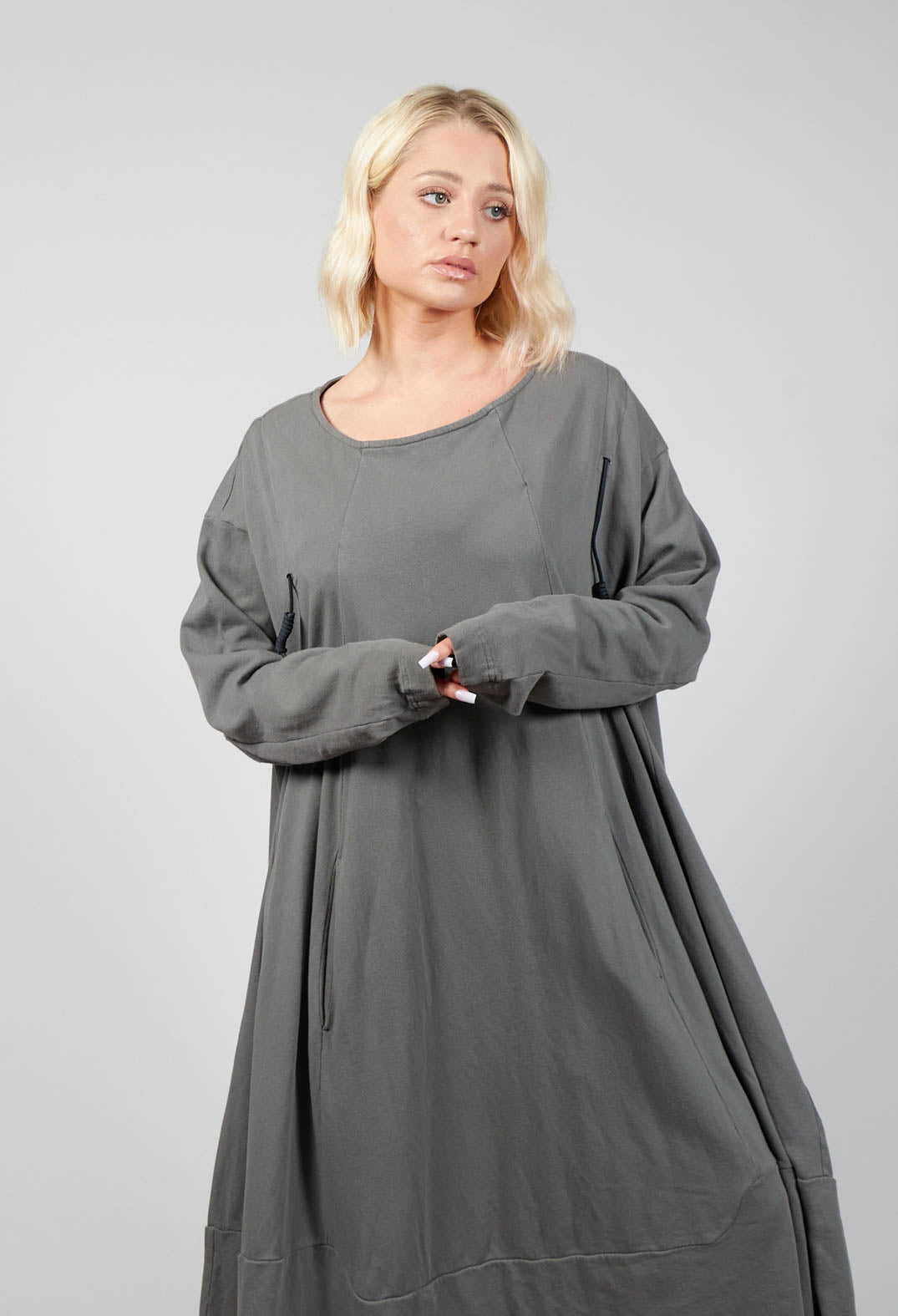 lady wearing a jersey dress with a round neck in douglas