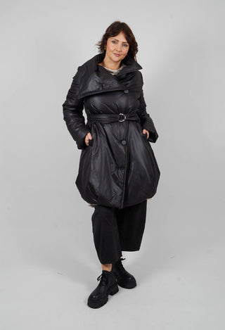 Quilted Coat Vint with High Neck In Black