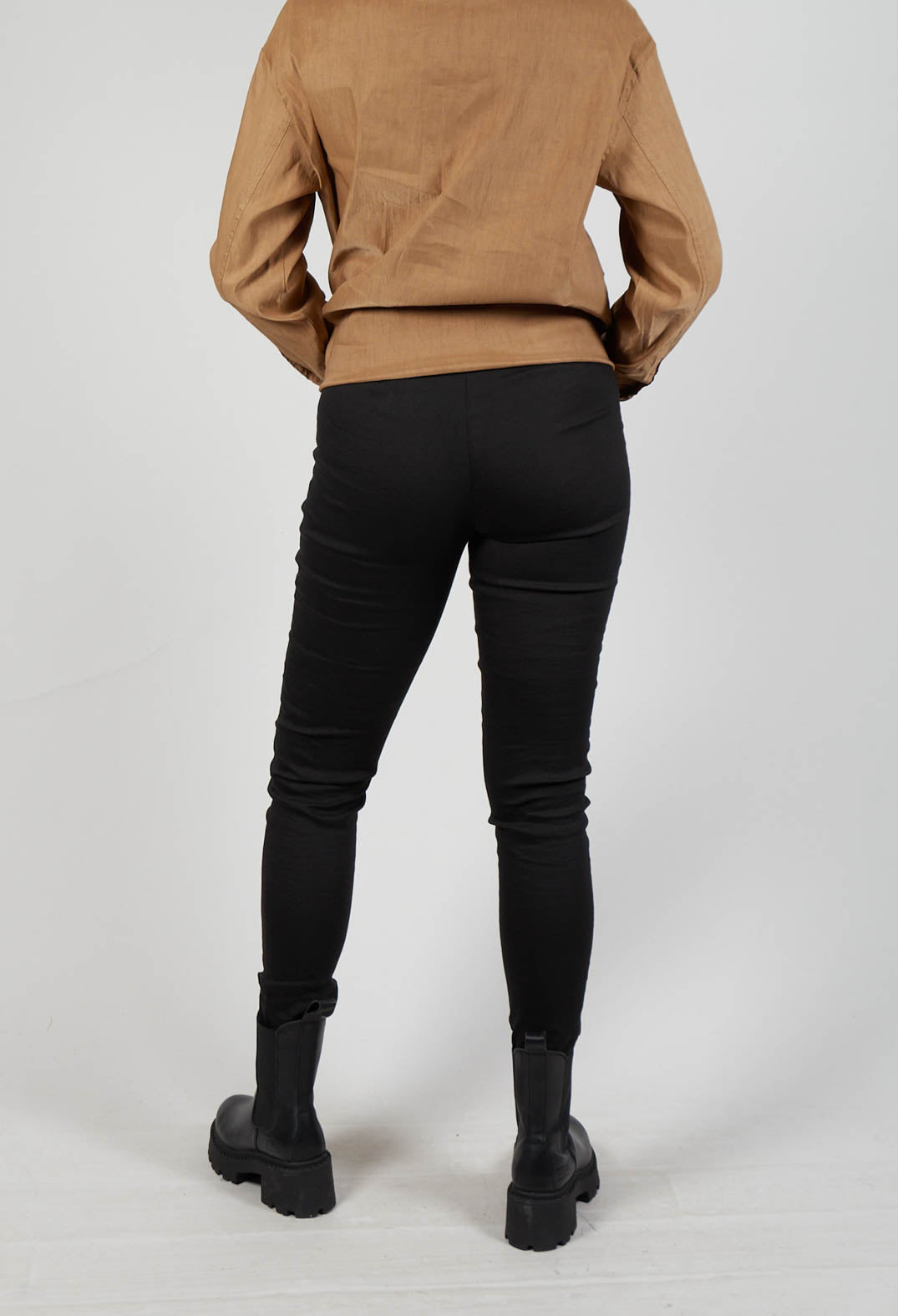 Stretch Fit Leggings in Black