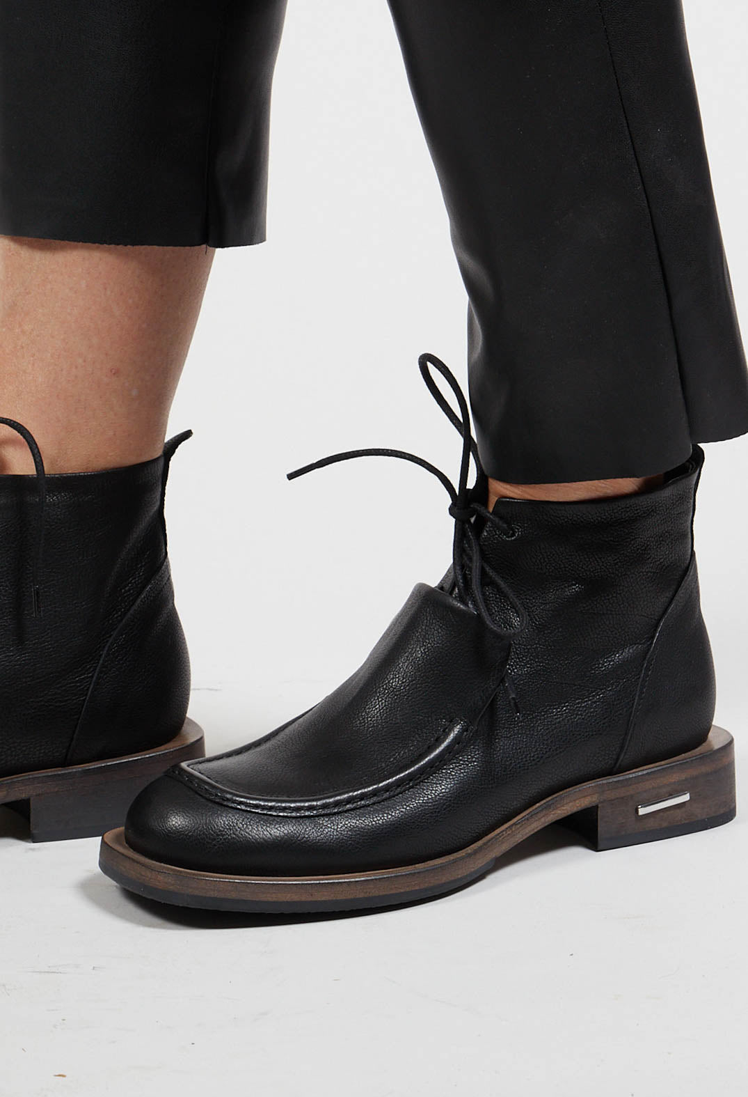 Scarpa Fuco Ankle Boots in Nero