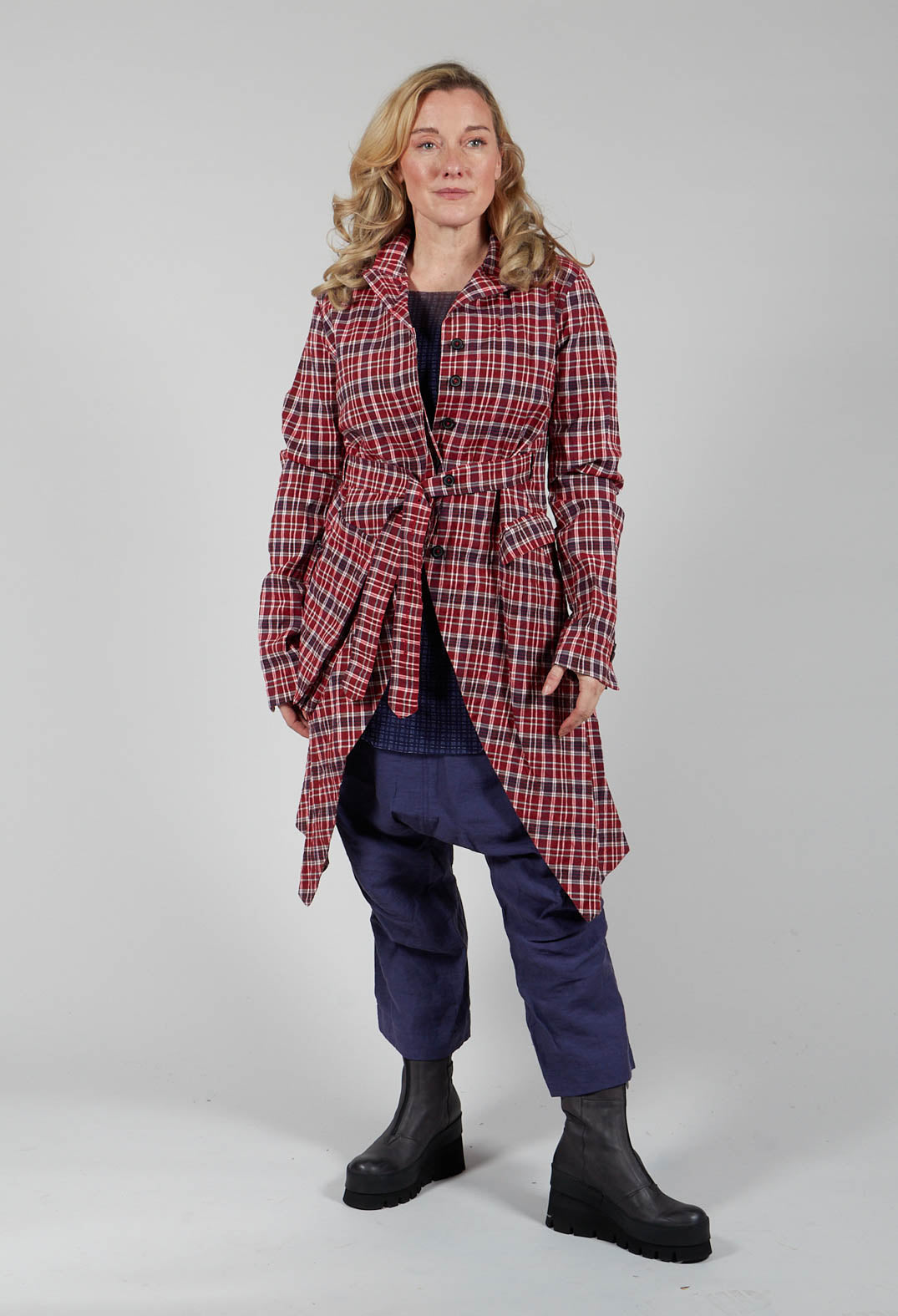 Relaxed Fit Drop Crotch Trousers in Quetsche