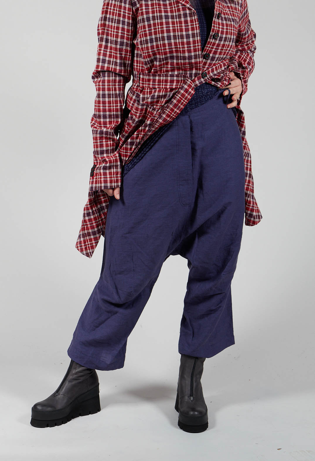 Relaxed Fit Drop Crotch Trousers in Quetsche