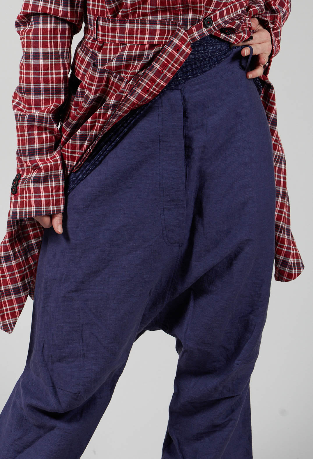 Relaxed Fit Drop Crotch Trousers in Quetsche