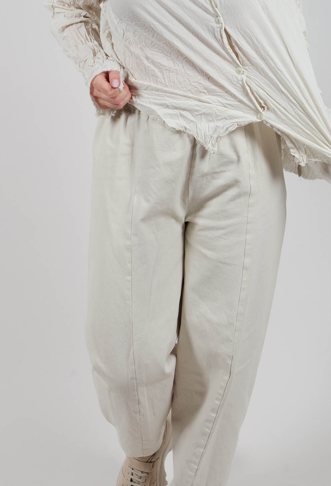 Barest Trousers in Gefuhl Beige