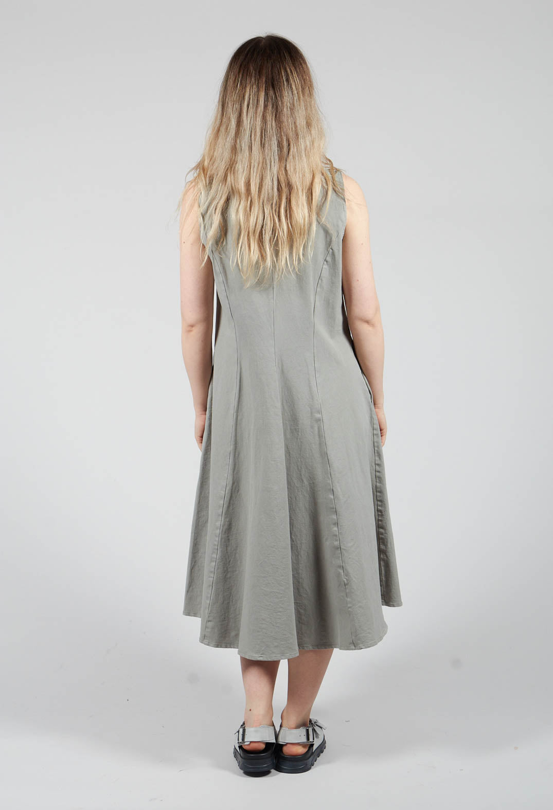 Monethese Dress in Salbei Green