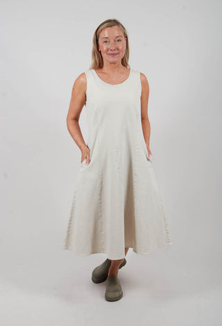 Monethese Dress in Gefuhl Beige