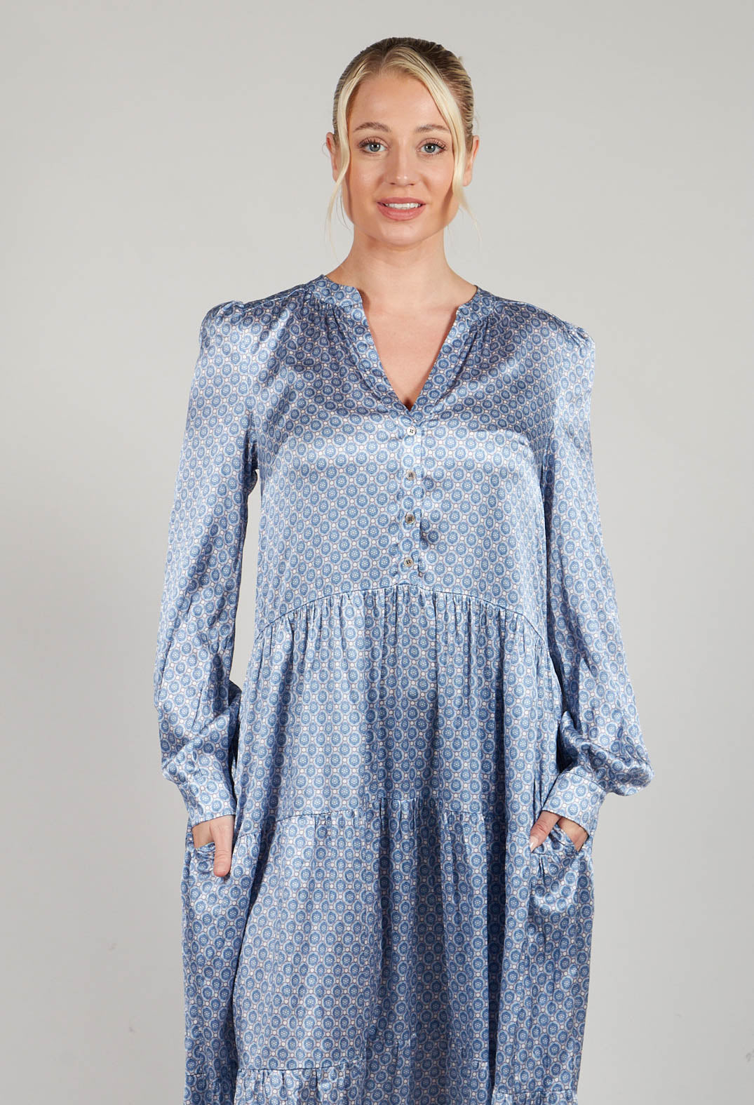 Midi Dress with Balloon Sleeves in Shells Pacific