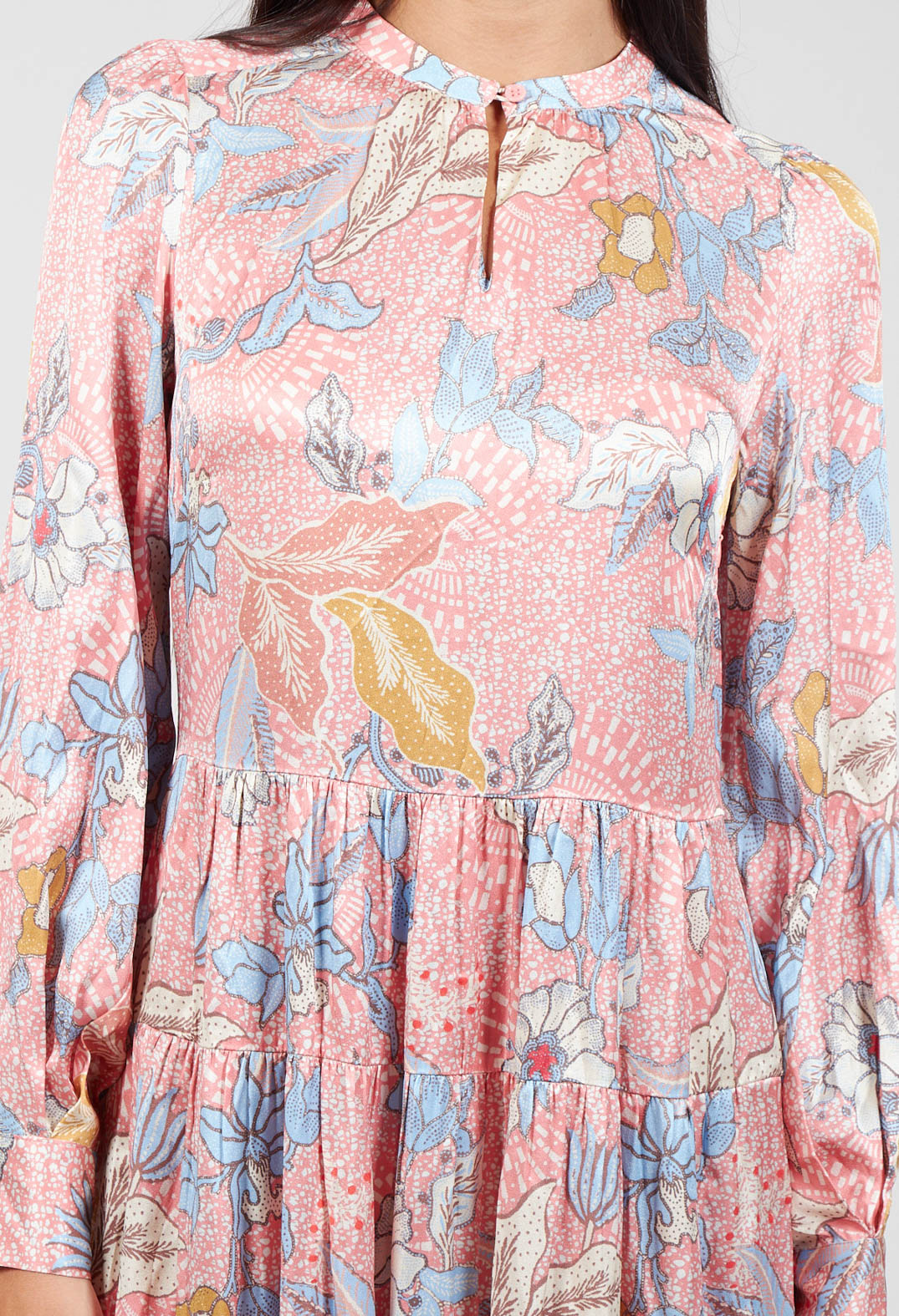 Long Dress with Puffed Sleeves in Native Taffy