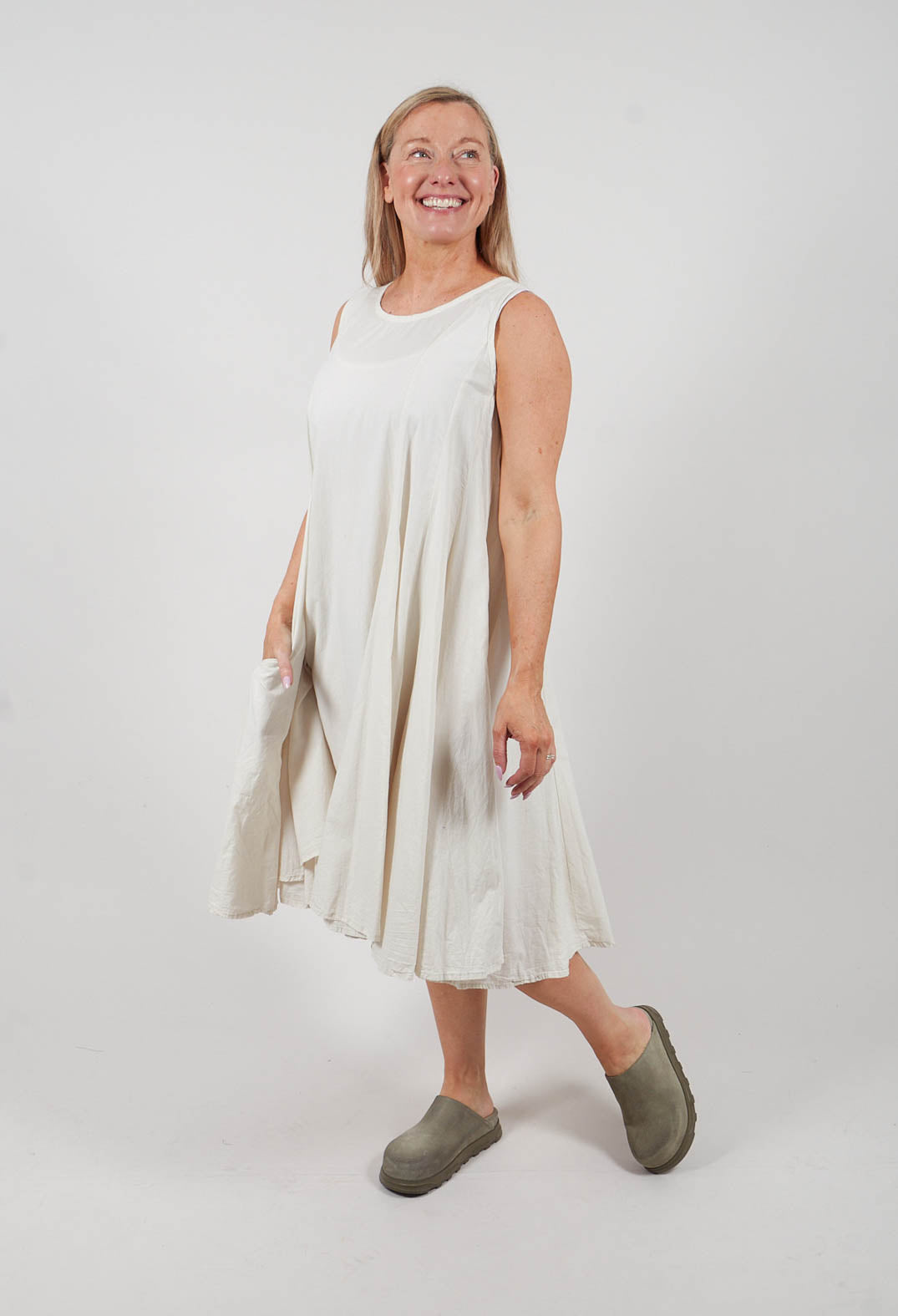Reboundich Dress in Gefuhl Beige