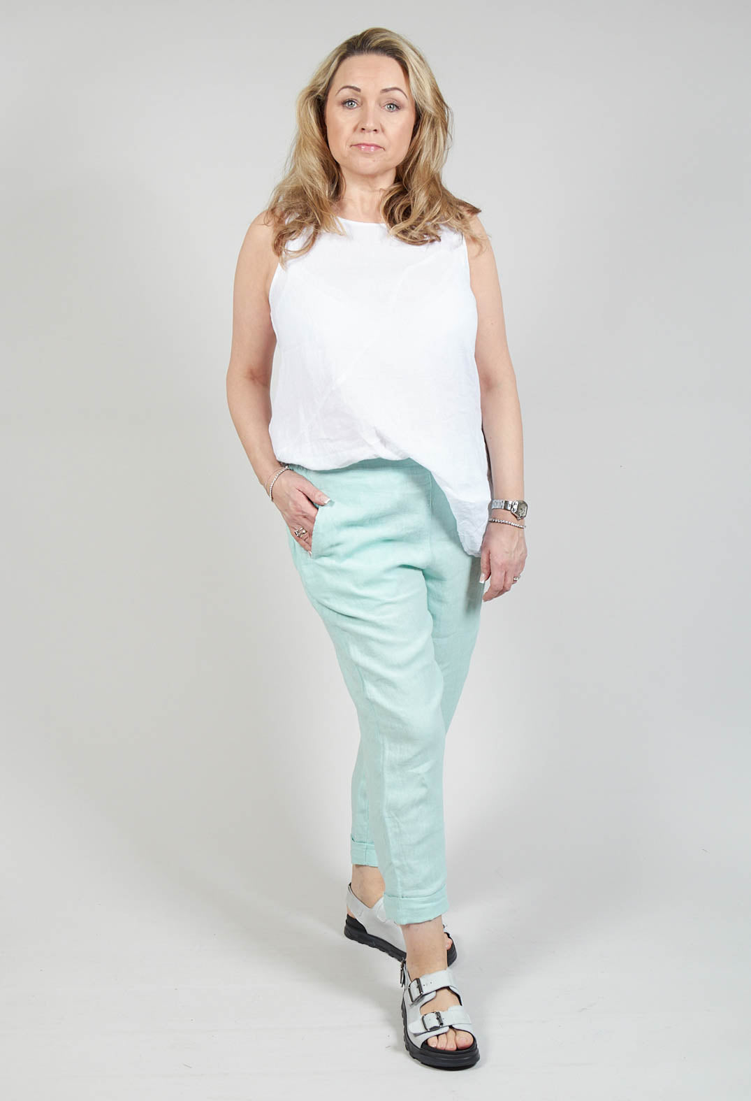 Straight Legged Cropped Trousers in Aquaverde