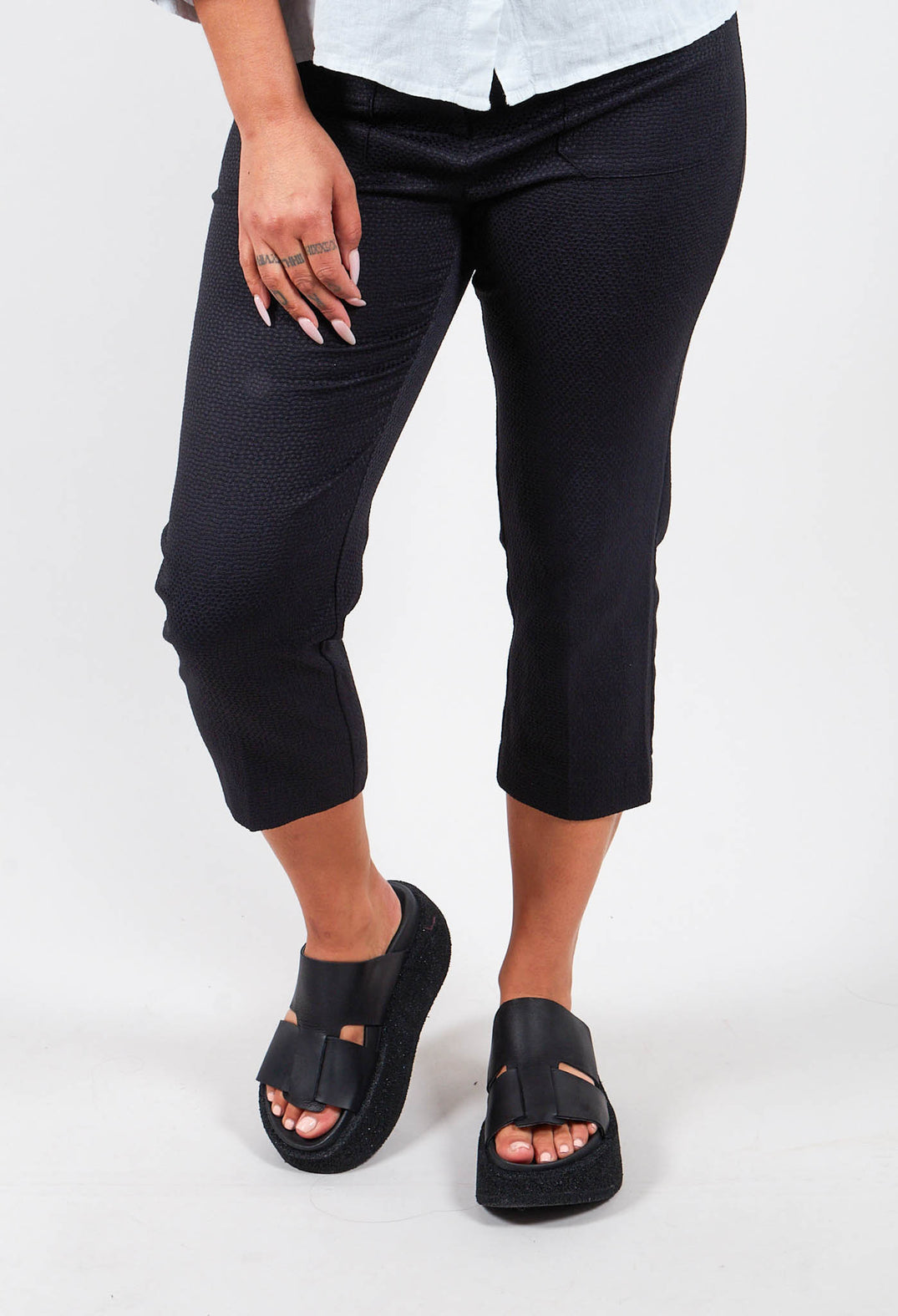 Zeat Trousers in Black