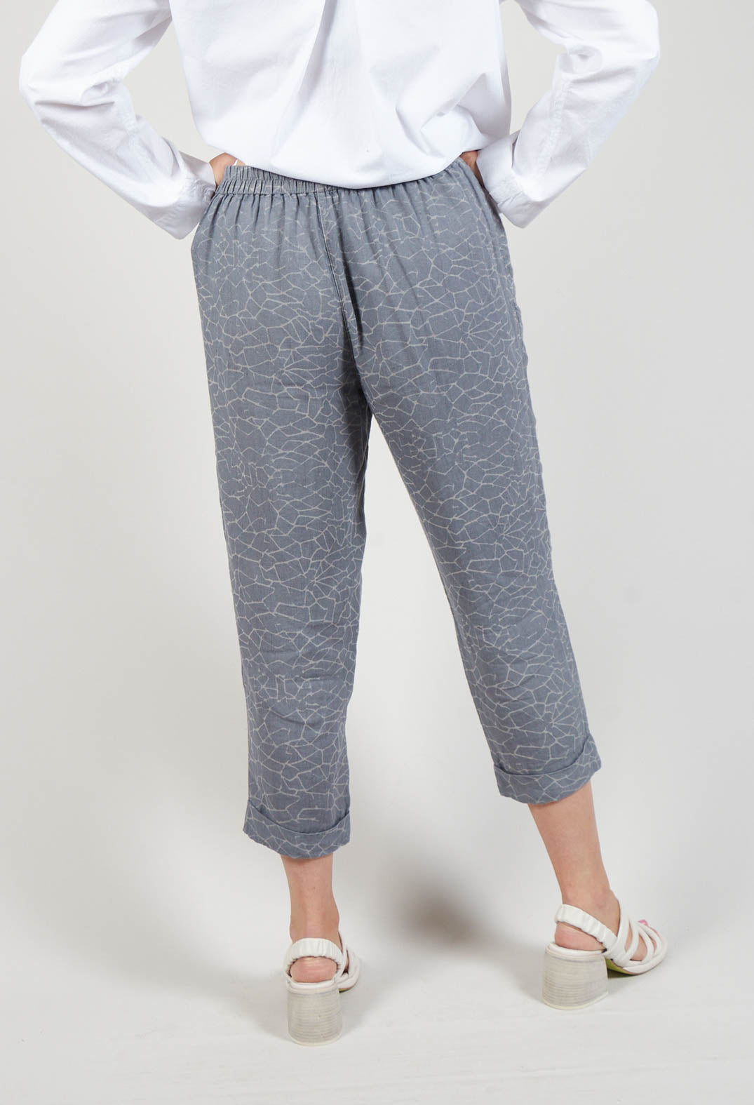 Geisha Pants in Roccia Grey