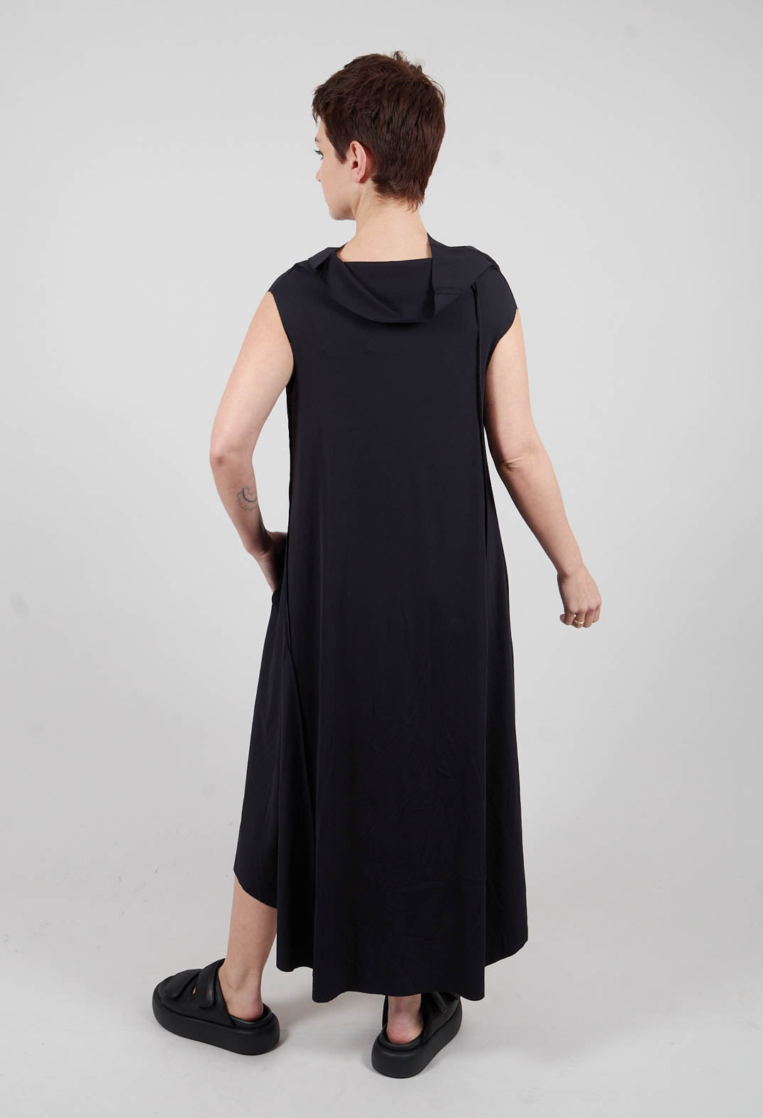 Kiro Sleeveless Dress in Black