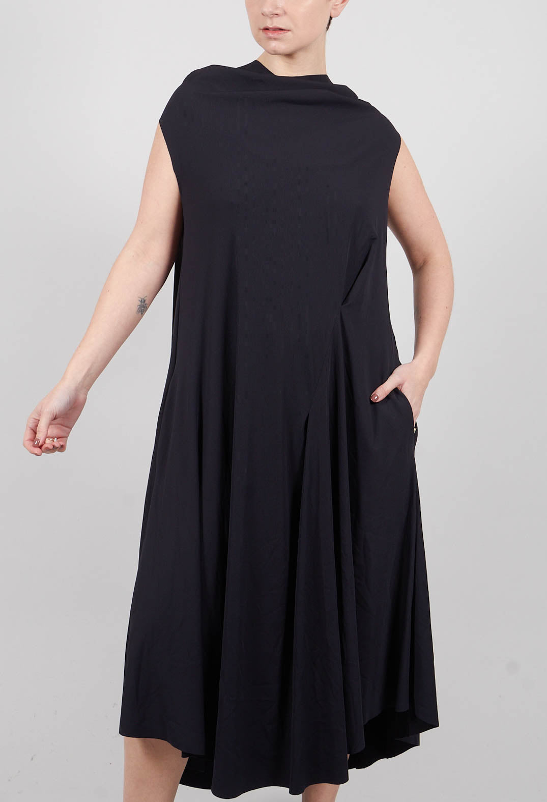Kiro Sleeveless Dress in Black