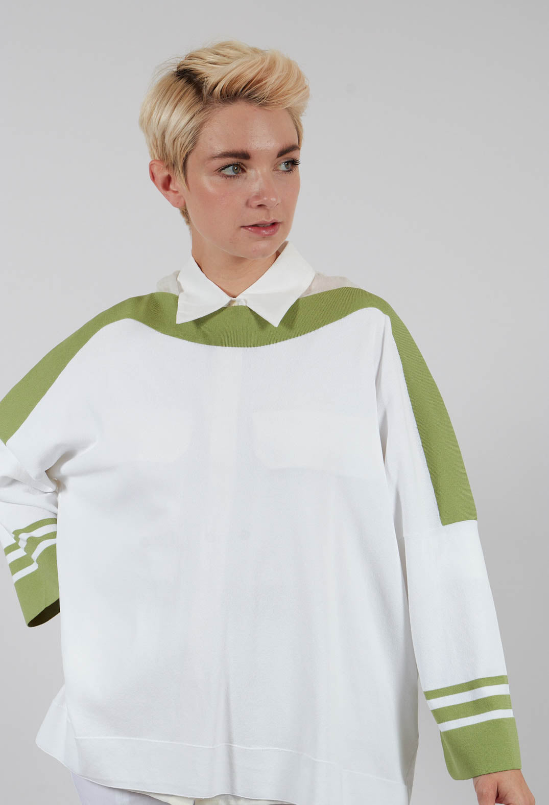 Jumper with Three Quarter Length Sleeves in White and Green