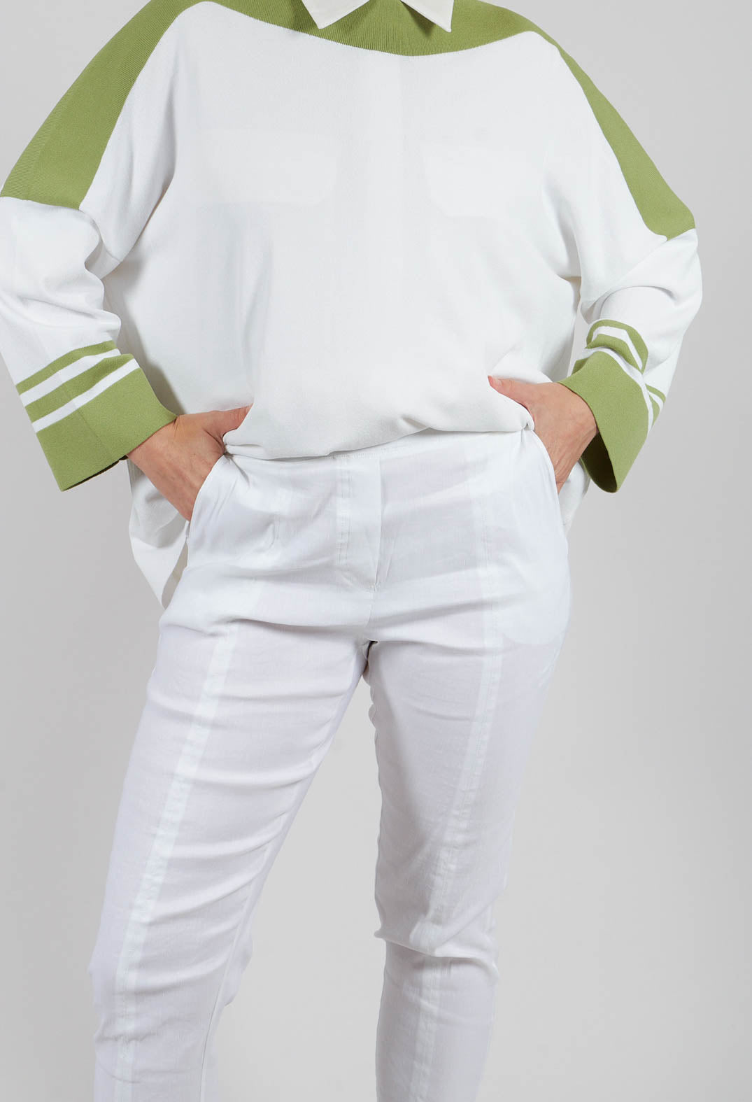 Pull on Trousers with Side Pockets in White
