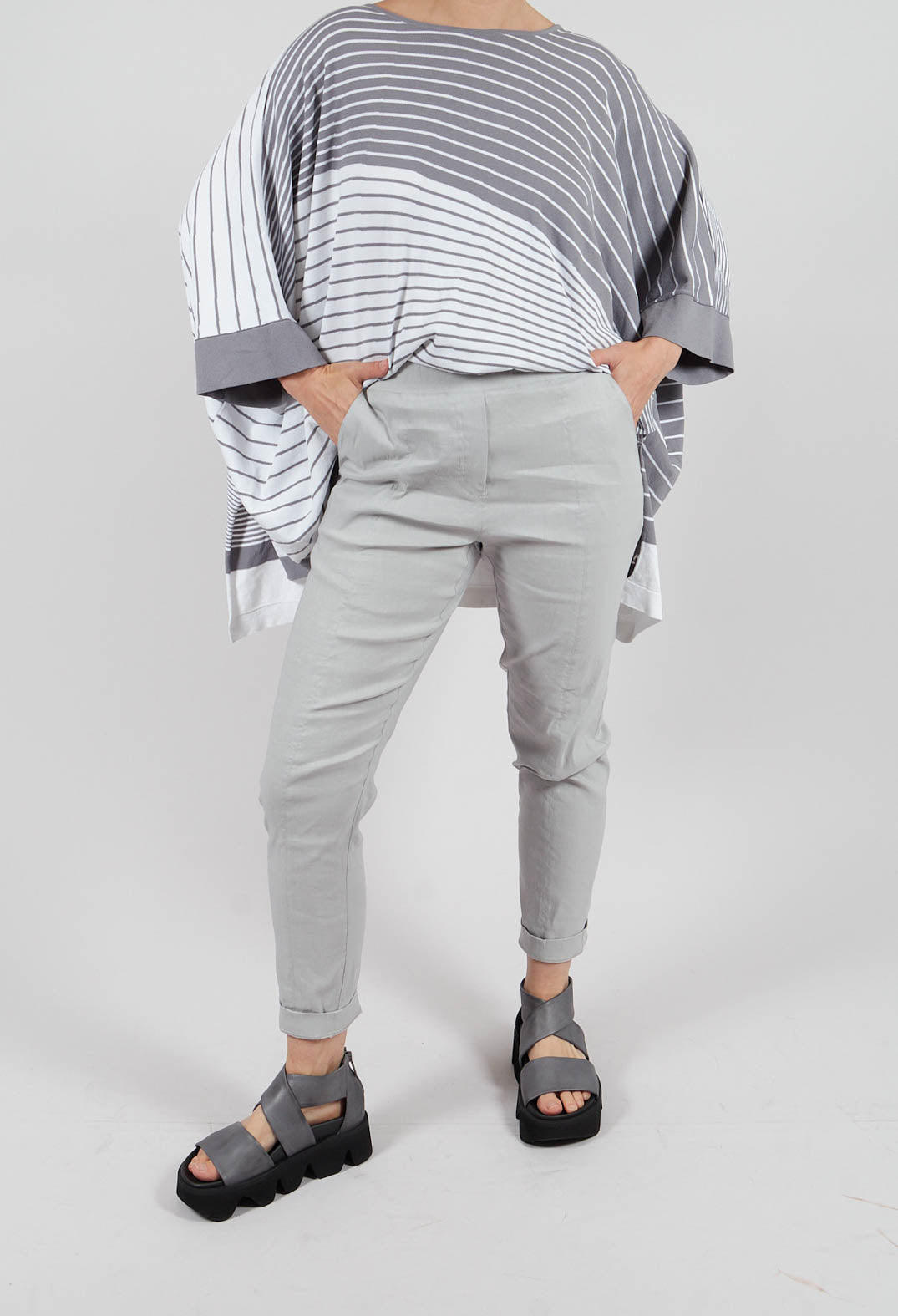 Pull on Trousers with Side Pockets in Grey
