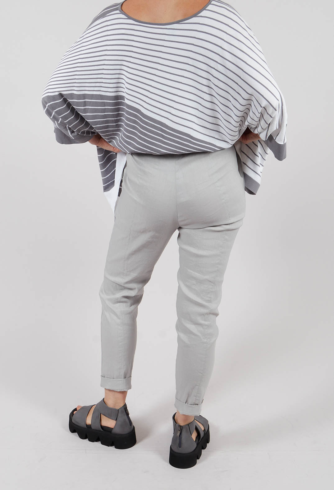Pull on Trousers with Side Pockets in Grey