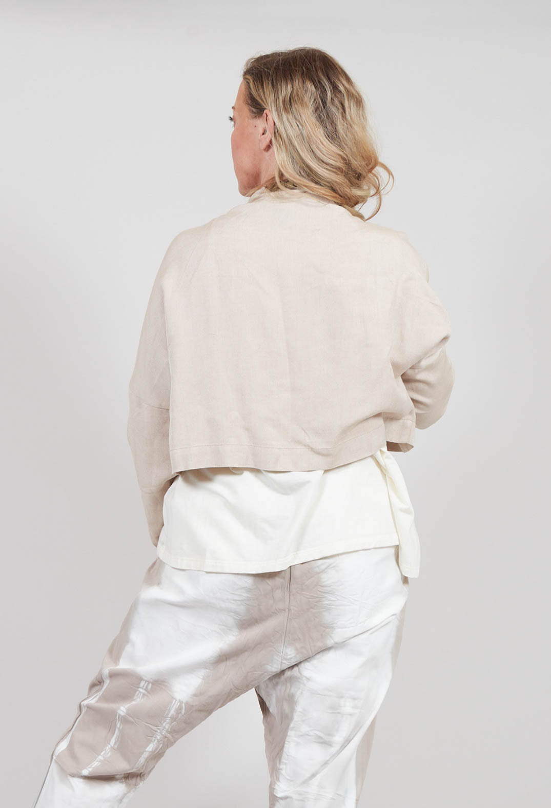 Cropped Cardigan with Pointed Collar in Beige