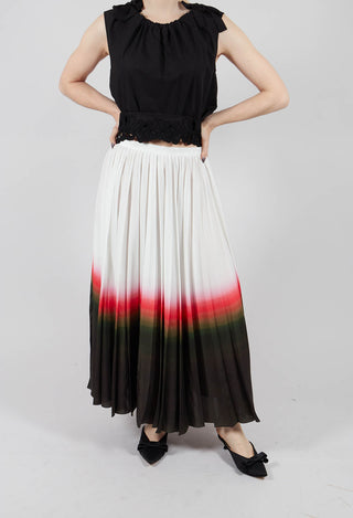 Pleated Skirt in White Faded Dye Hem line