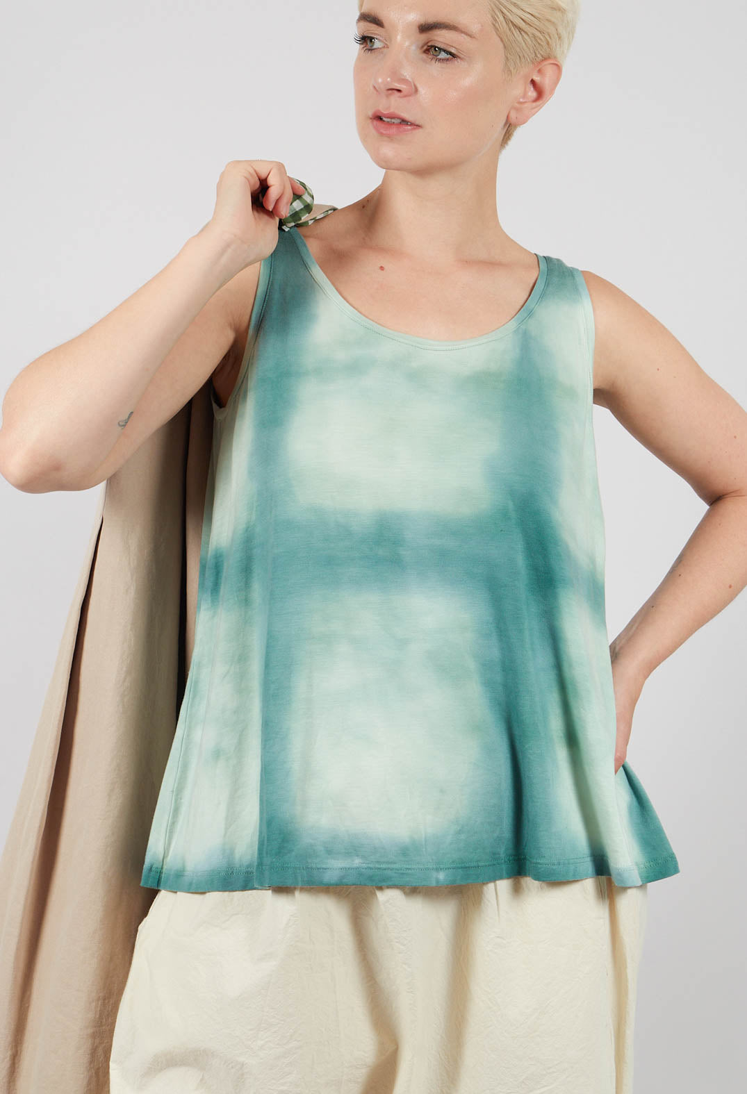 Relevantcent Top in Grass Green