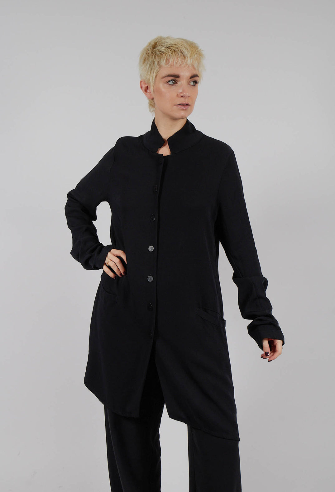 Kastora Jacket with Button Up Front in Black