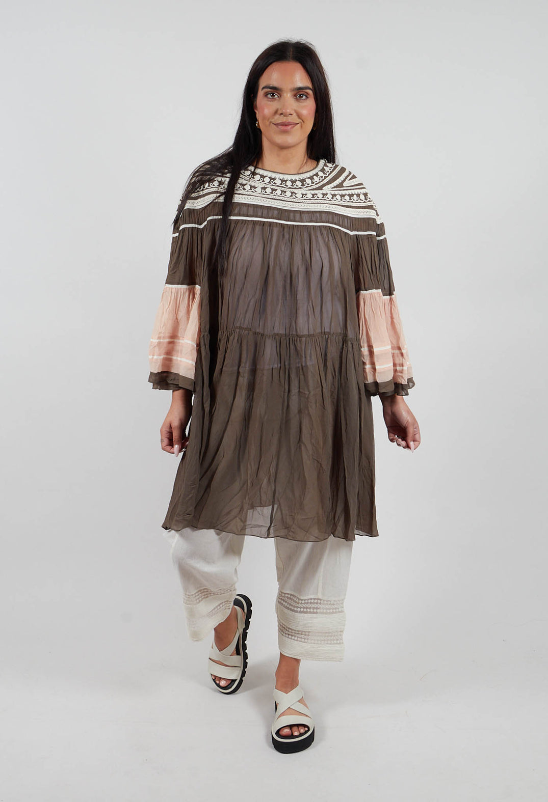Short Block Dress with Underlayer in Olive Peach