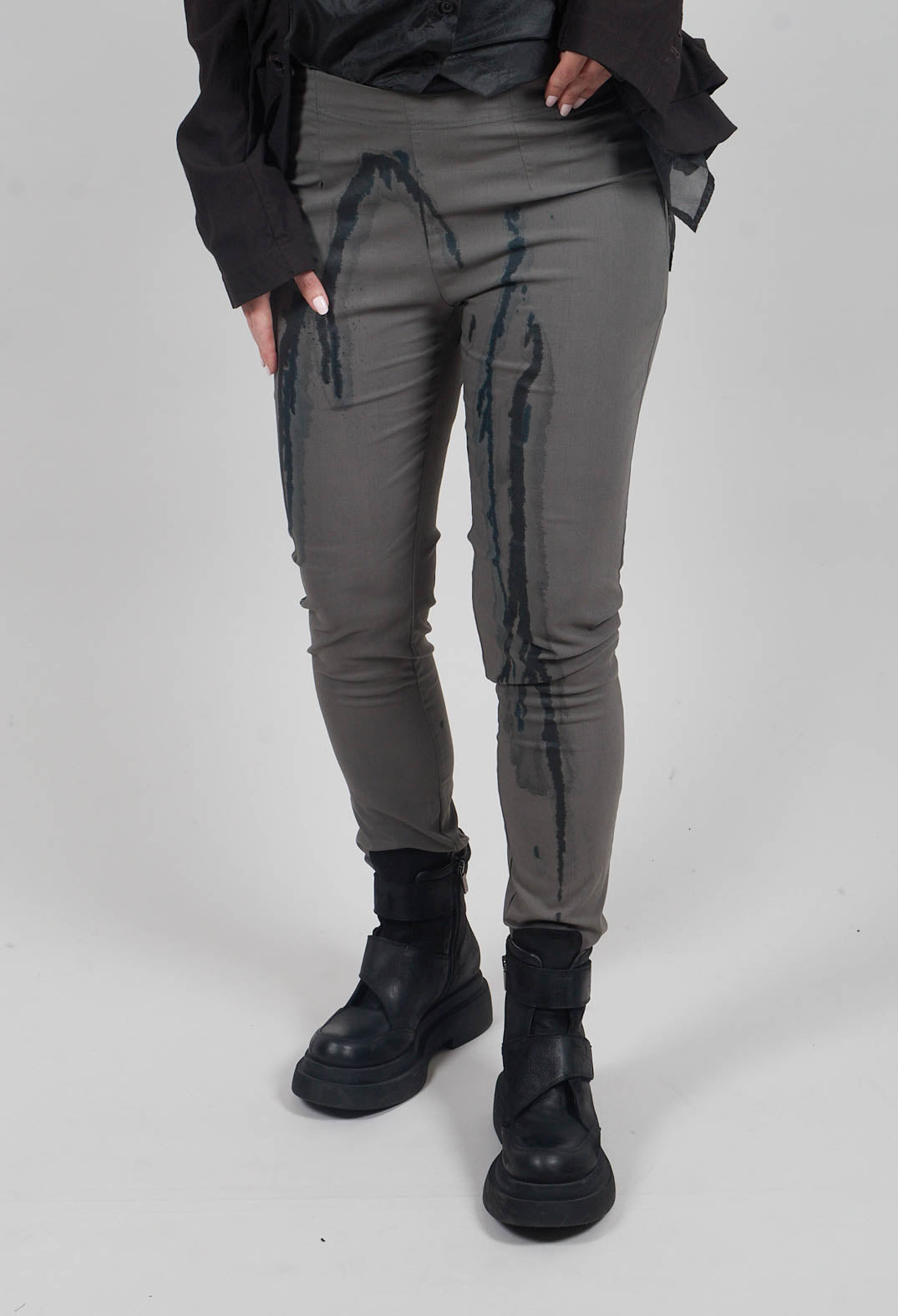 Slim Fit Trousers in Kobalt Paint