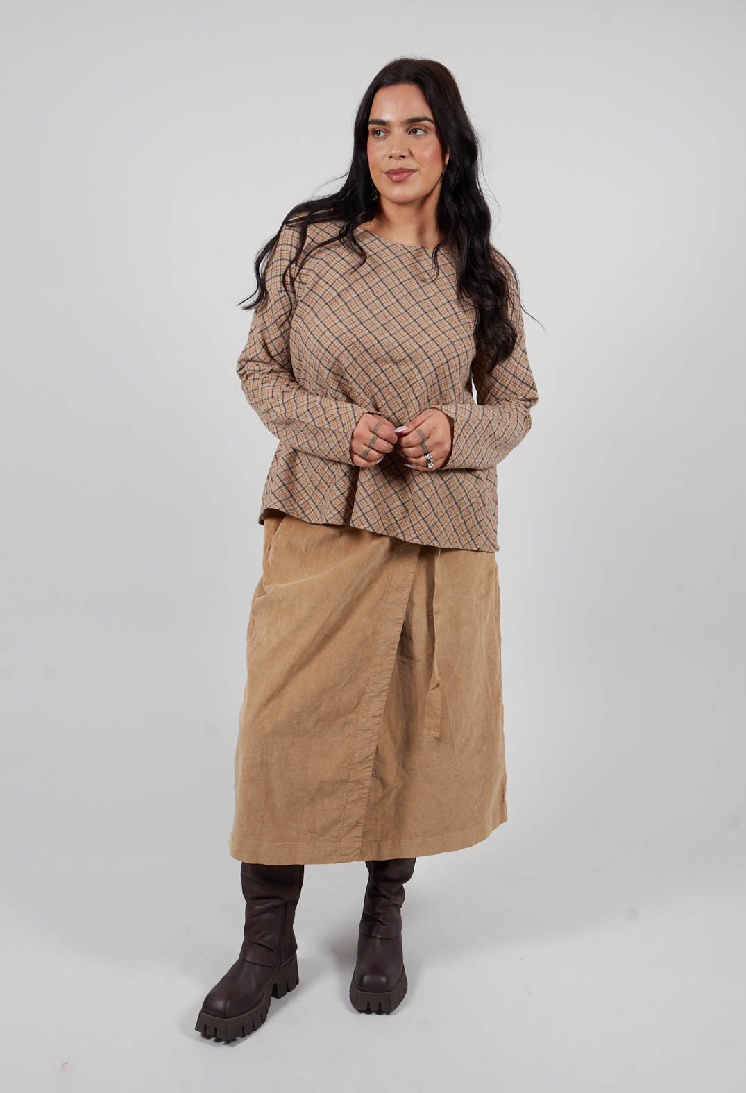 Top with Tartan Wool in Beige
