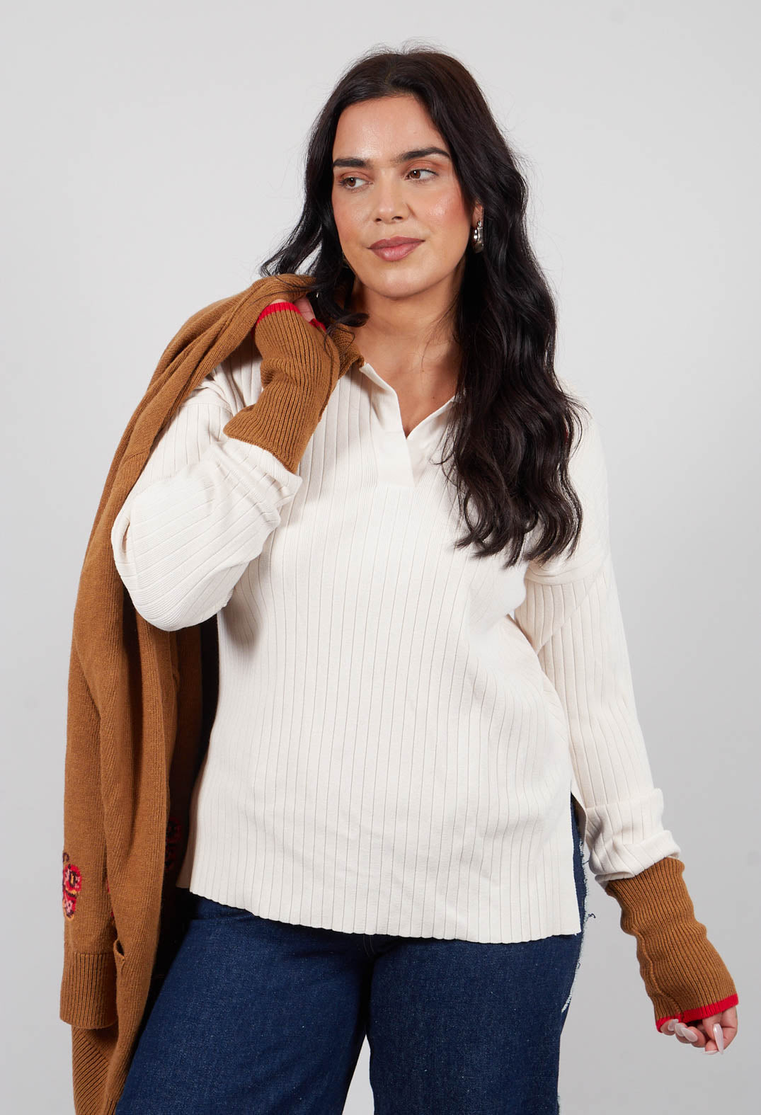Knitted Collar V Neck Loose Fit Jumper in Biege